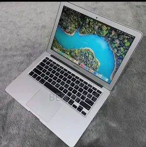 Ordinateur portable Apple MacBook 2016 4GB Intel Core i5 SSD 128GB