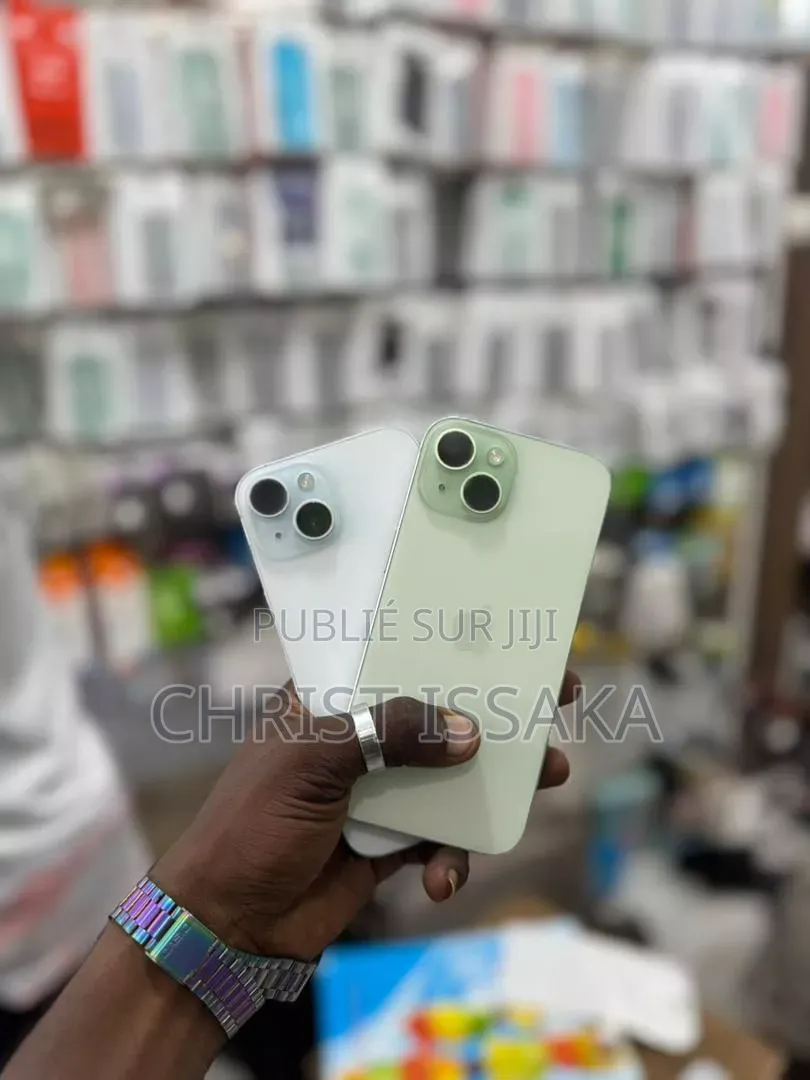 Nouveau Apple iPhone 15 128 GB Gris