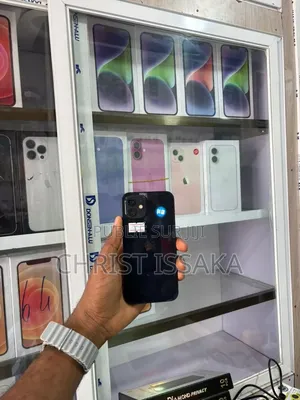 Nouveau Apple iPhone 15 128 GB Gris