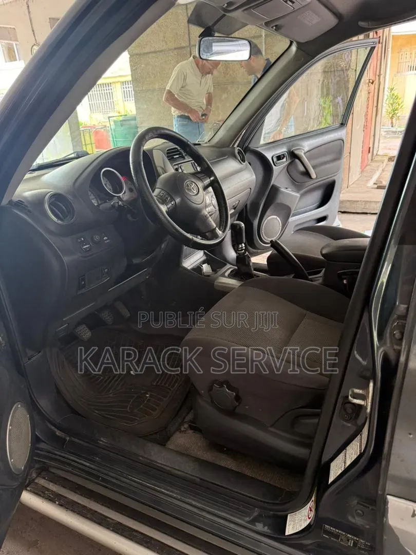 Toyota RAV4 Automatic 2000 Gris