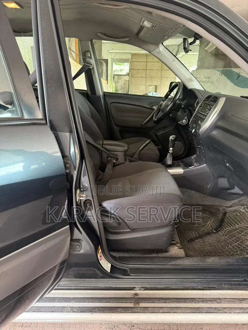 Toyota RAV4 Automatic 2000 Gris