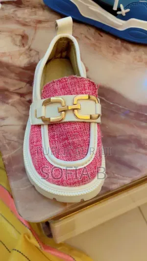 Chaussures Pour Enfants Et Adultes