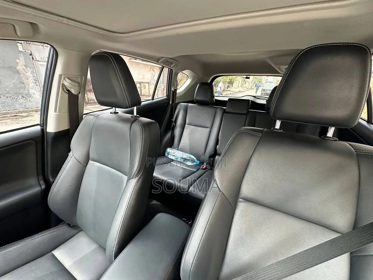 Toyota RAV4 2017 Noir Mat