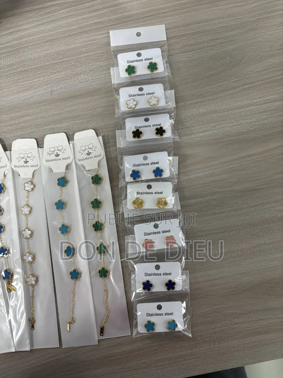 Ensemble De Bijoux