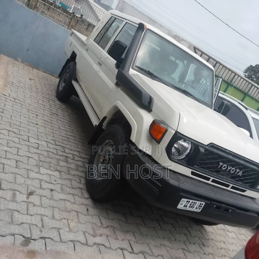 Nouveau Toyota Land Cruiser 79 Series 2025 Blanc