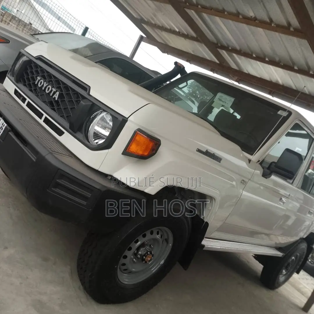 Nouveau Toyota Land Cruiser 79 Series 2025 Blanc