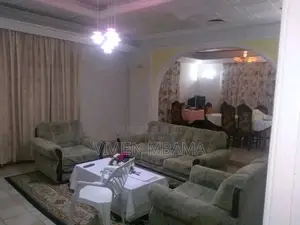 3chbre Appartement dans Golden House, Tié-Tié à Vendre