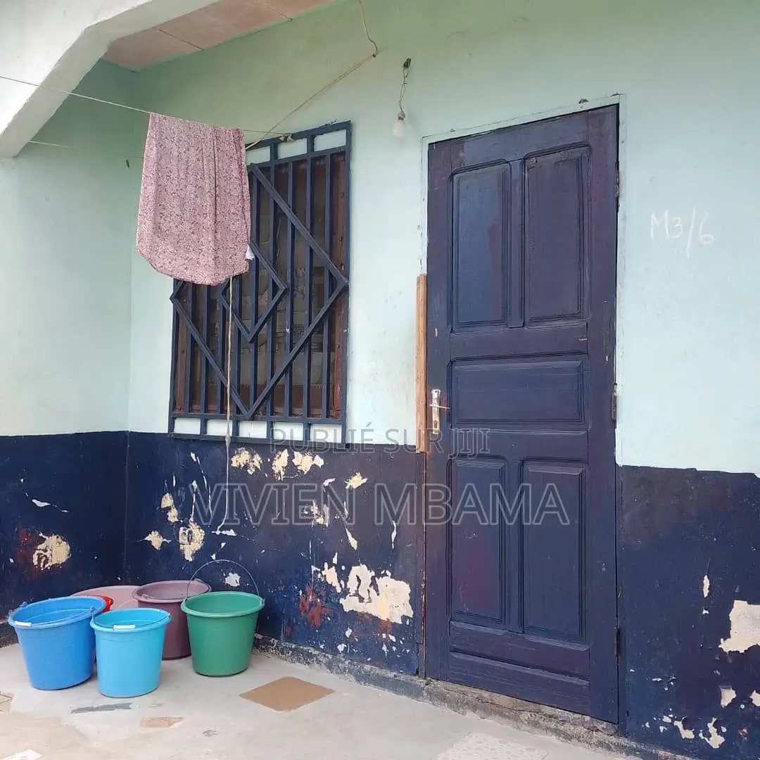 2chbre Appartement dans Golden House, Loandjili à Vendre