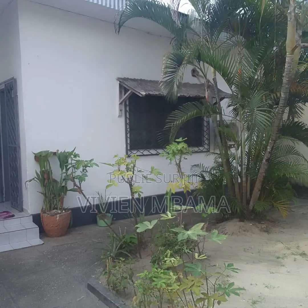 2chbre Appartement dans Golden House, Lumumba à Vendre