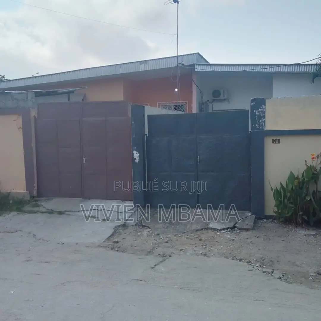 2chbre Appartement dans Golden House, Lumumba à Vendre