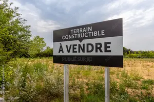 2 Parcelles a Dolisie