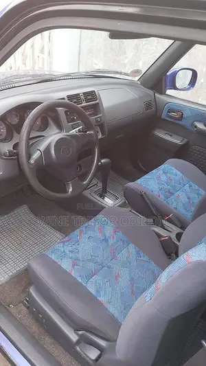 Toyota RAV4 Base 4x4 1999 Bleu