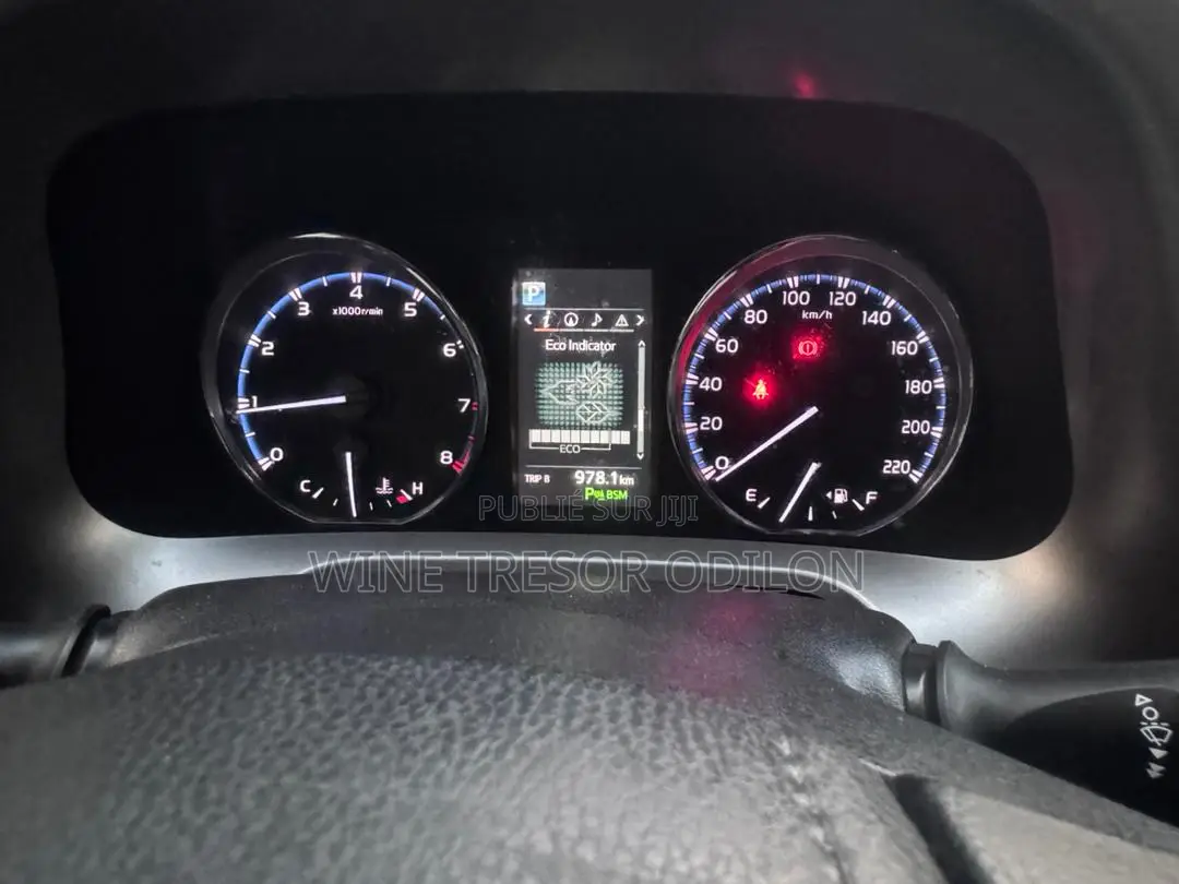 Toyota RAV4 Limited 4dr SUV AWD (2.5L 4cyl 6A) 2018 Blanc