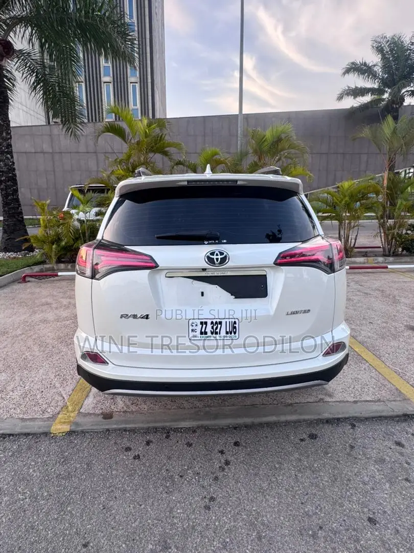 Toyota RAV4 Limited 4dr SUV AWD (2.5L 4cyl 6A) 2018 Blanc