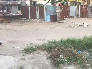 Demi-Parcelle À Vendre À Nkouikou – Opportunité Rare !