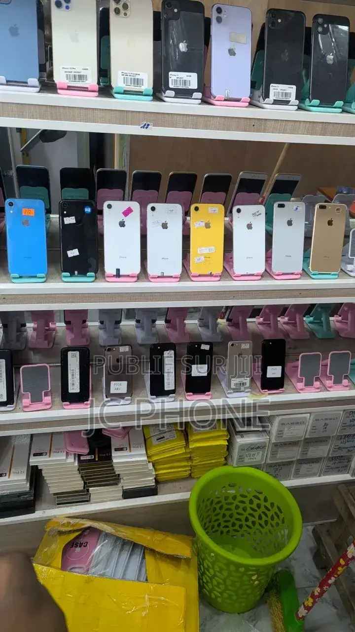 Apple iPhone 11 64 GB Argenté