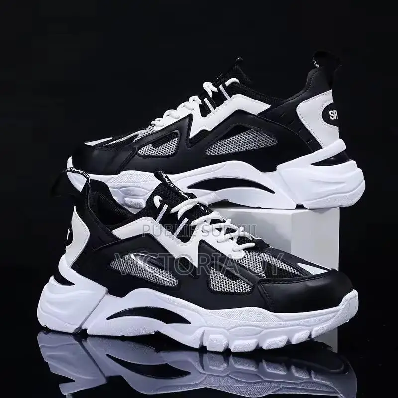 Paire De Baskets