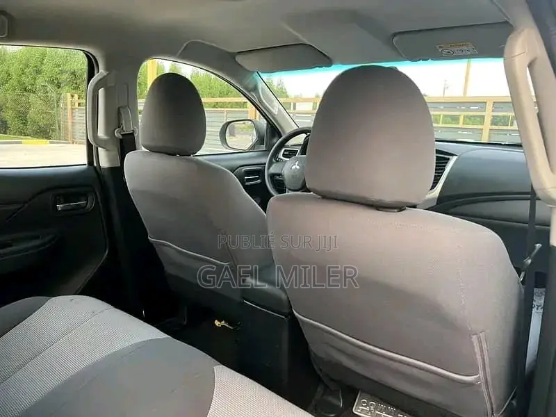 Toyota RAV4 2018 Bleu