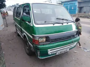 Toyota HiAce 2010 Vert
