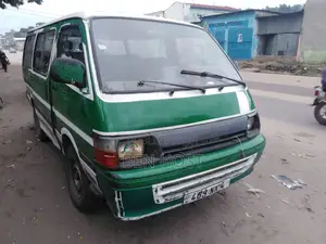 Toyota HiAce 2010 Vert