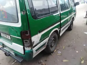 Toyota HiAce 2010 Vert