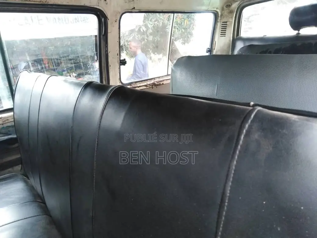 Toyota HiAce 2010 Vert