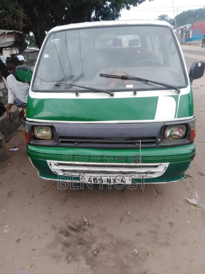 Toyota HiAce 2010 Vert