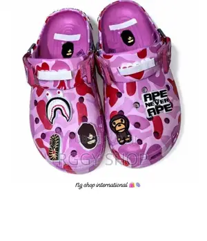 Crocs Et Nike Mind