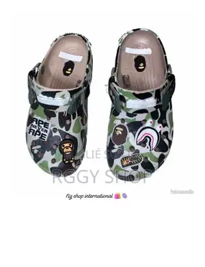 Crocs Et Nike Mind