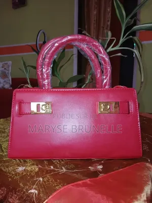 Sac À Vendre ! Disponible Dans La Vie De Pointe Noire À 6500f