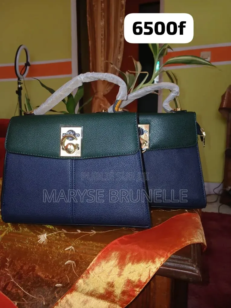 Sac À Vendre ! Disponible Dans La Vie De Pointe Noire À 6500f