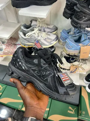 New Balance 1906