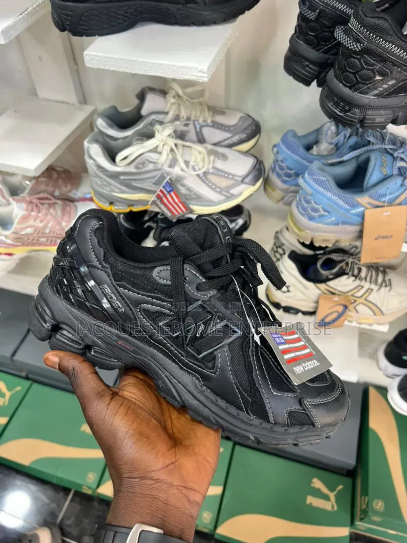 New Balance 1906