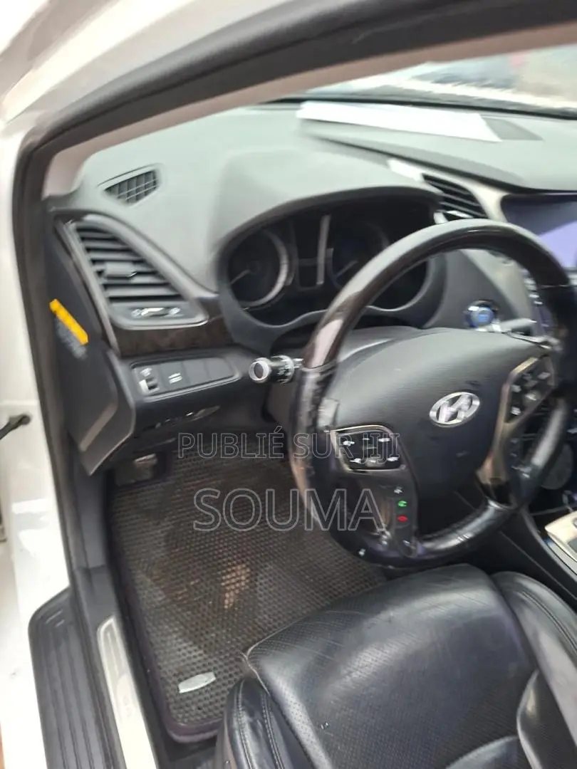 Hyundai H300 2014 Blanc