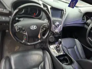 Hyundai H300 2014 Noir