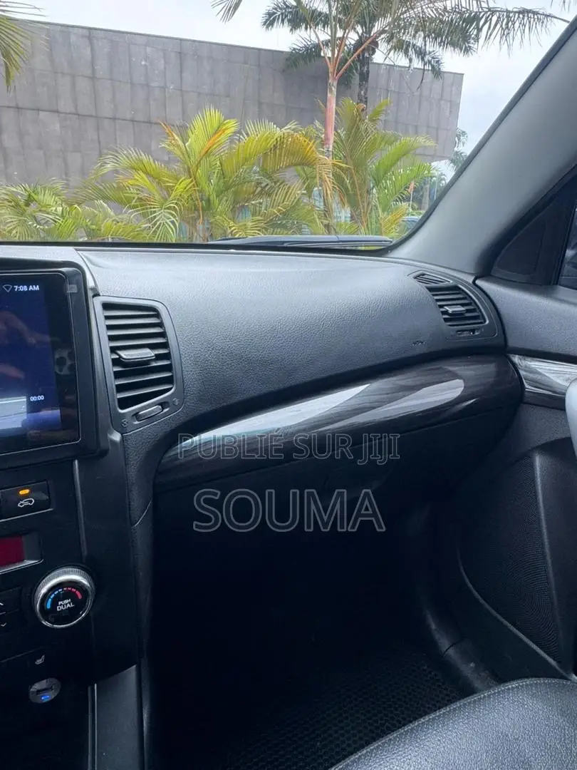 Hyundai H300 2014 Noir