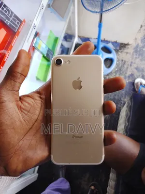 Nouveau Apple iPhone 7 32 GB Argenté