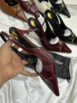 Talon Saint Laurent