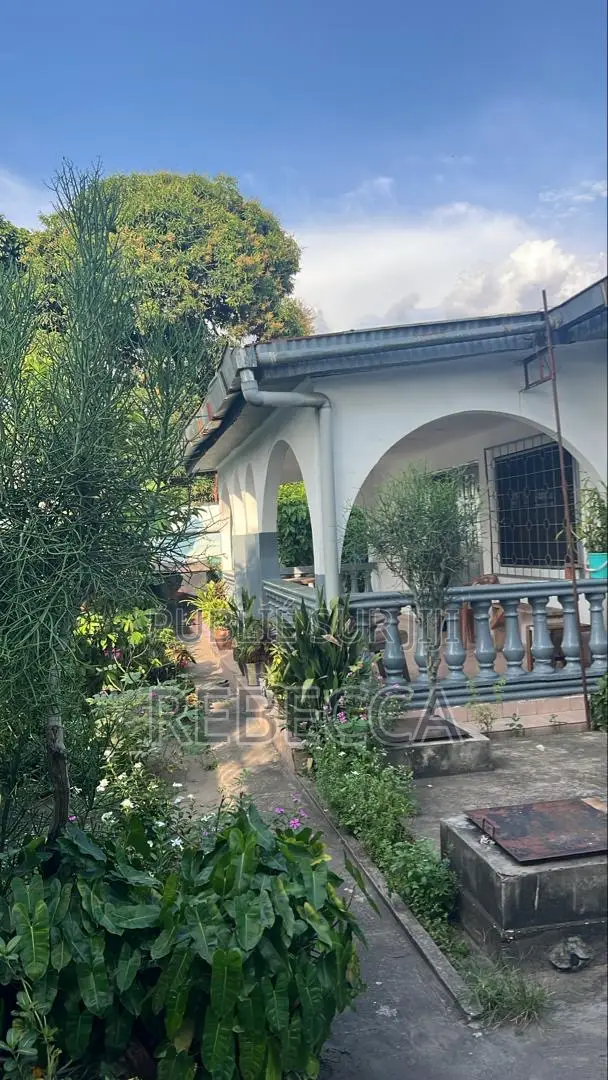 5chbre Villa dans Maison, Mfilou-Ngamaba à Vendre