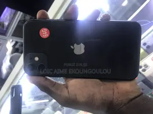 Nouveau Apple iPhone 11 64 GB Noir