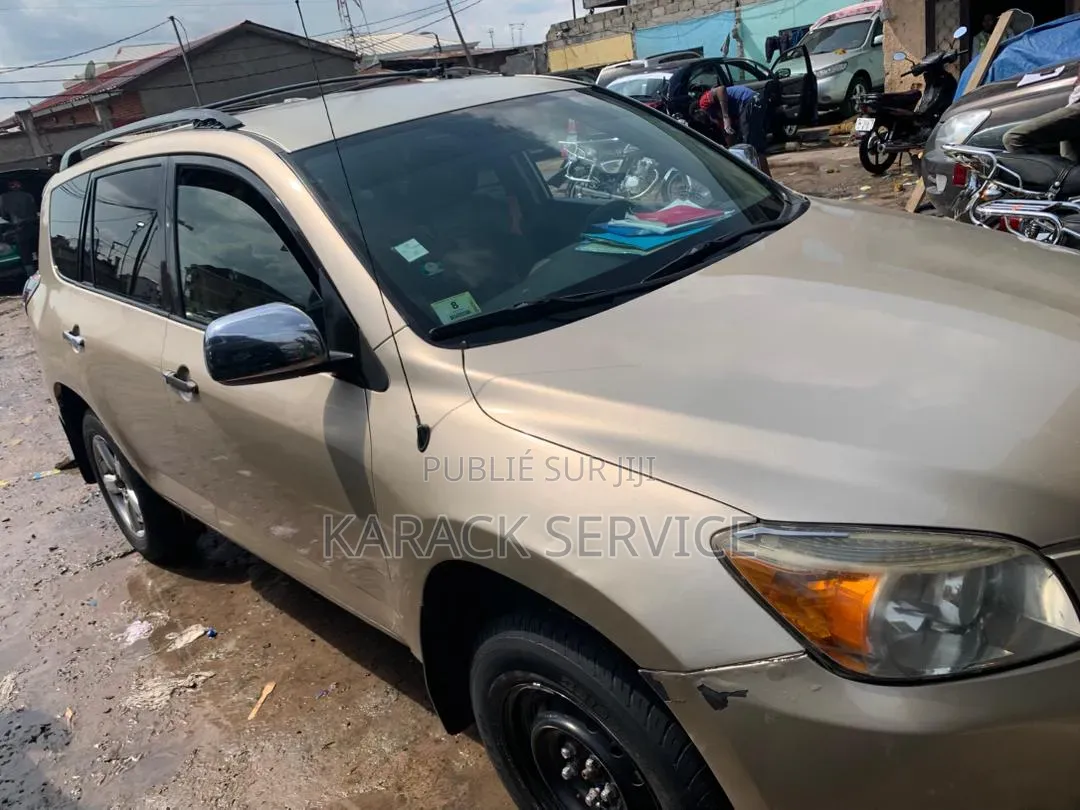 Toyota RAV4 2019 Jaune