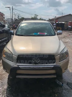 Toyota RAV4 2019 Jaune