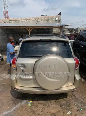 Toyota RAV4 2019 Jaune