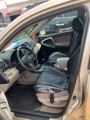 Toyota RAV4 2019 Jaune