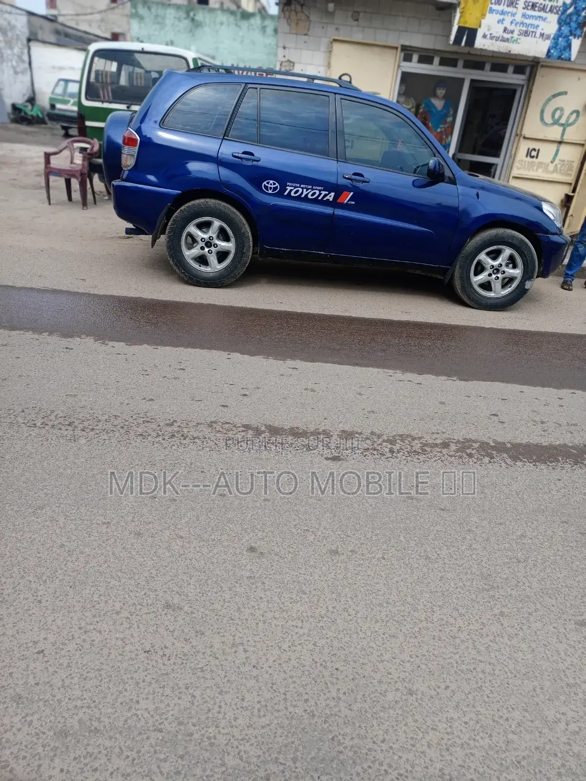 Toyota RAV4 Automatic 2000 Bleu