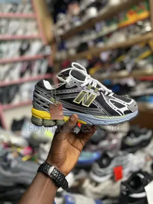 New Balance 1906r