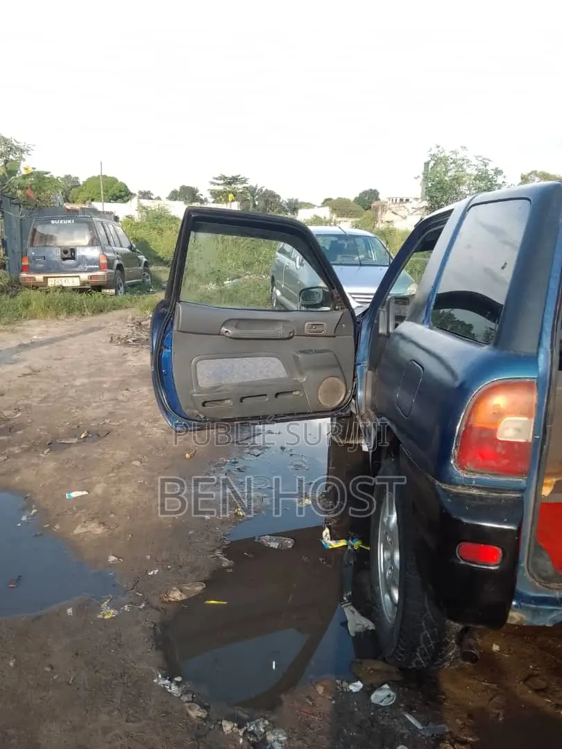 Toyota RAV4 2.0 D 2002 Bleu