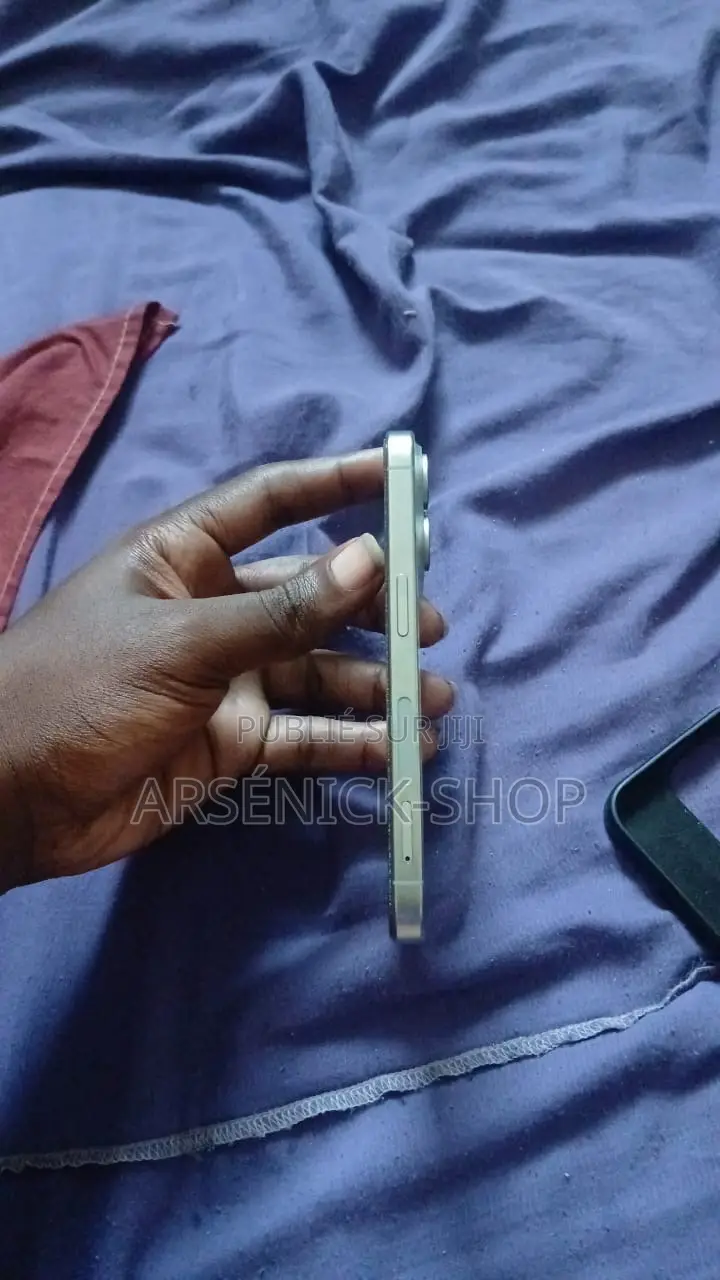 Apple iPhone 15 Pro 128 GB Gris