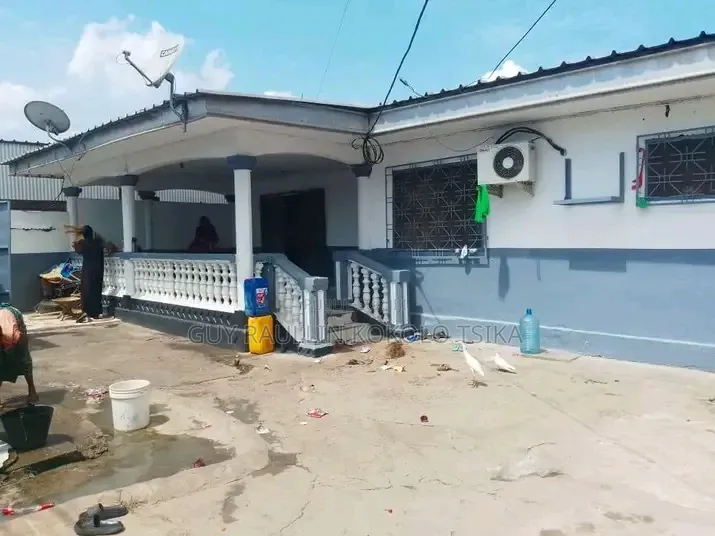 Parcelle À Vendre À Pointe Noire