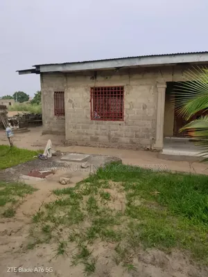 Parcelle À Vendre À Mayanga B52 Brazzaville